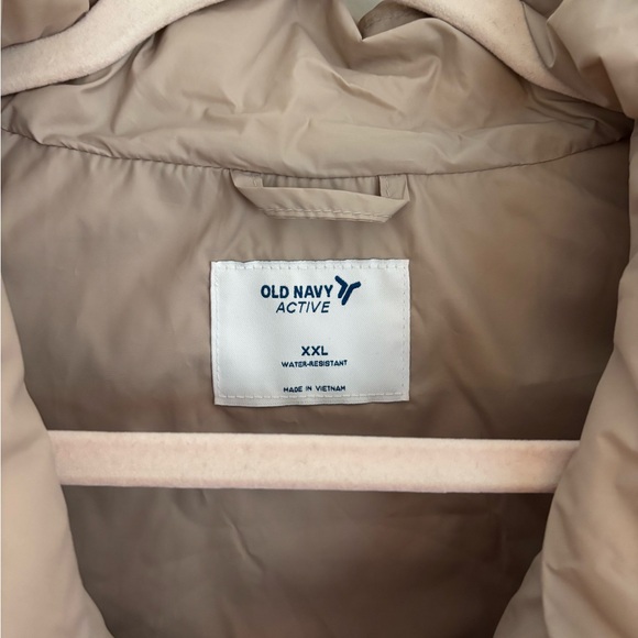 Old Navy Women's Taupe Quilted Vest - Picture 2 of 7